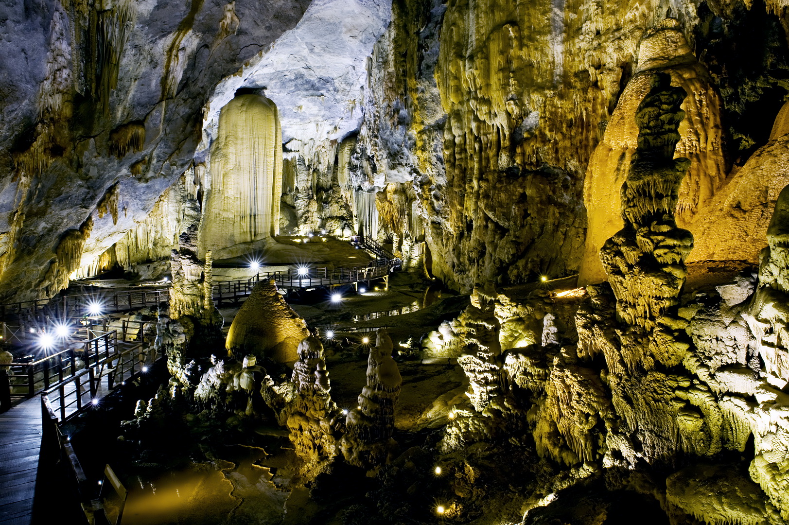 Group Tour: Phong Nha Cave And Dark Cave 1 Day