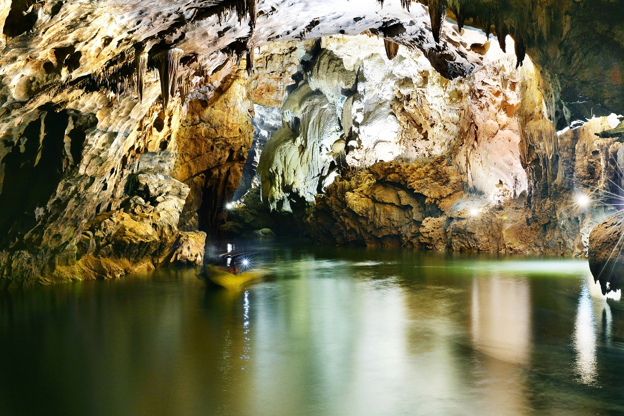 Private Tour: Phong Nha And Paradise Cave Tour In 1 Day